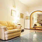 Annabelle 3* イスキア島