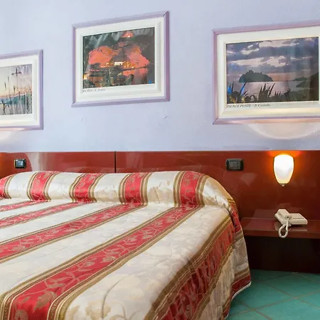 Annabelle 3* Ischia