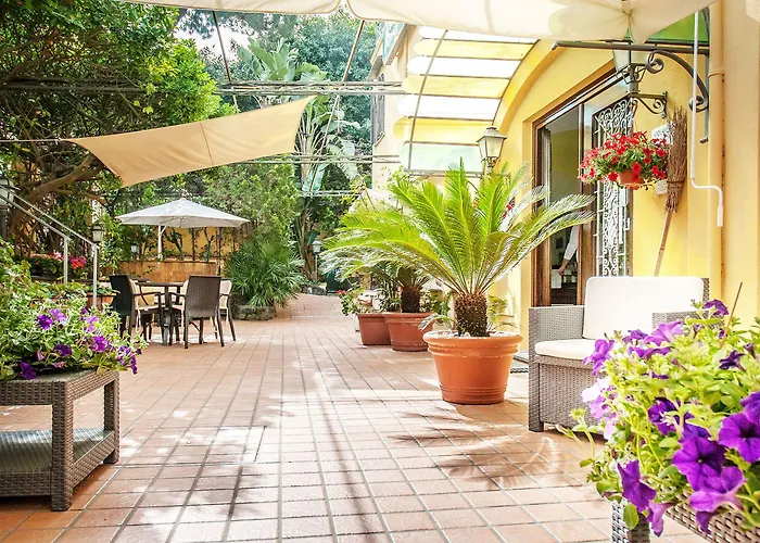 Отель Annabelle